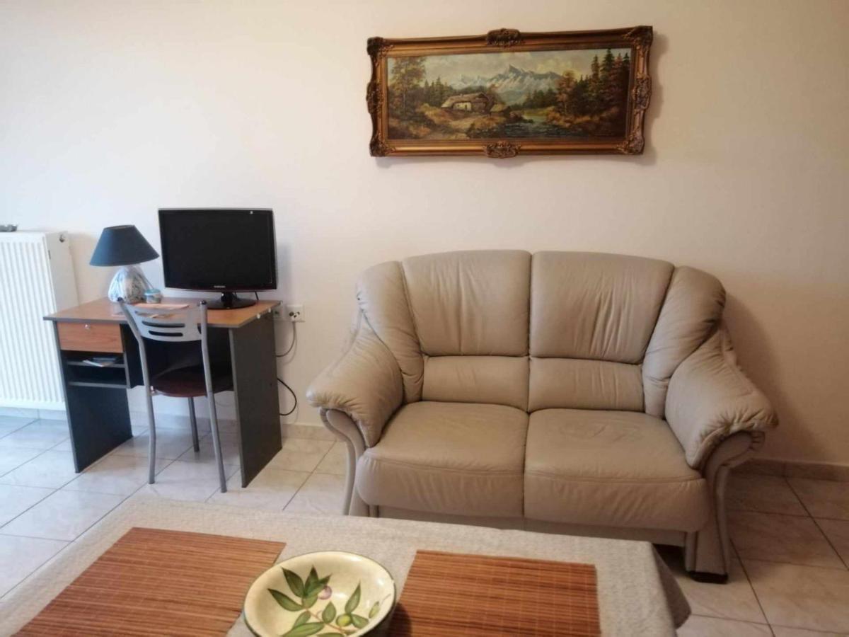 Gallery Suites "Athina" Missolonghi Bagian luar foto